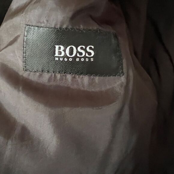 EUC Hugo Boss Charcoal Gray Classic‎ Wool Blazer Sport Coat Size 42S 42 Short - Picture 4 of 7